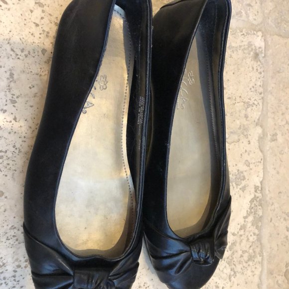 Sbicca black slip on flats Size 7.5 W - Picture 6 of 6